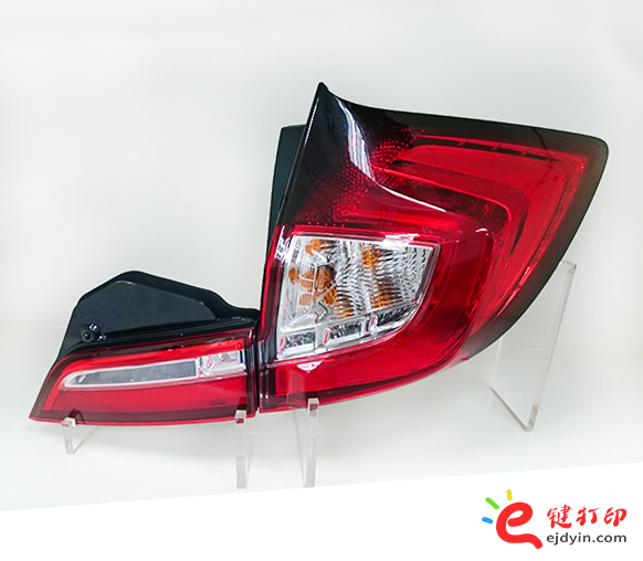 汽车尾灯